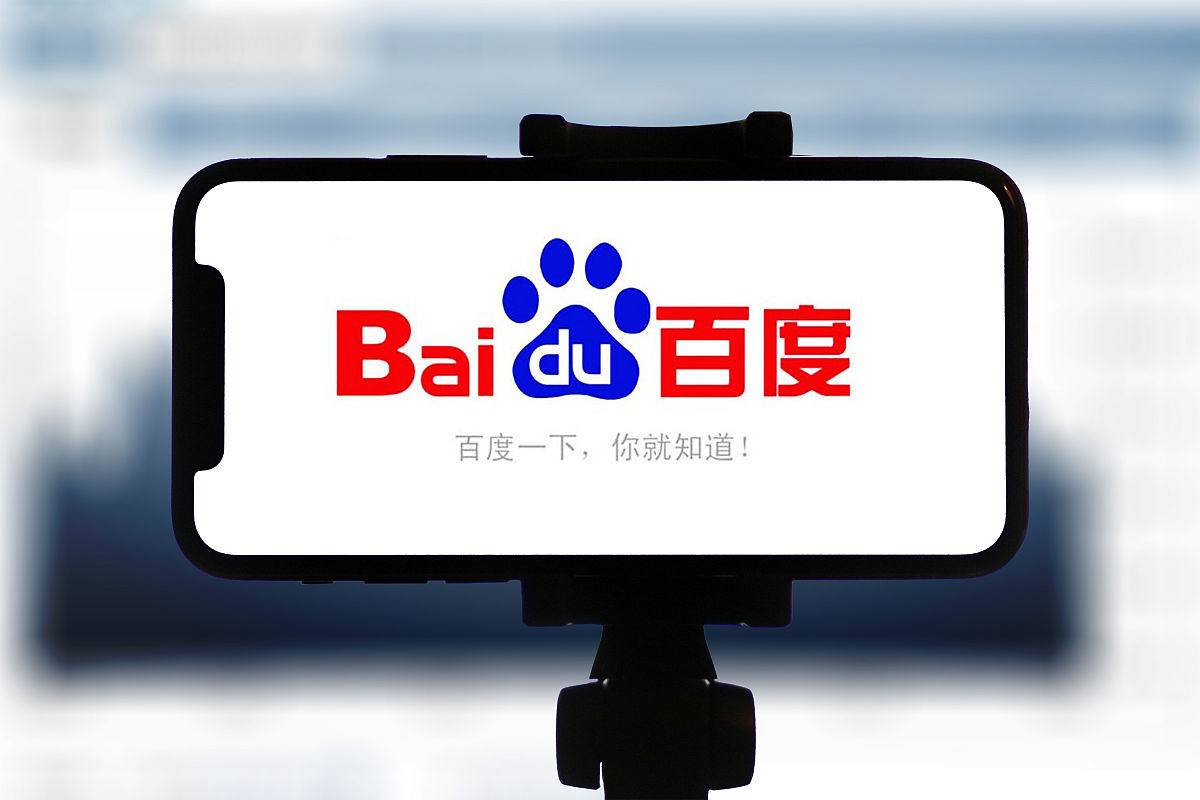 王楚然去跑男录制在机场开始奔跑了